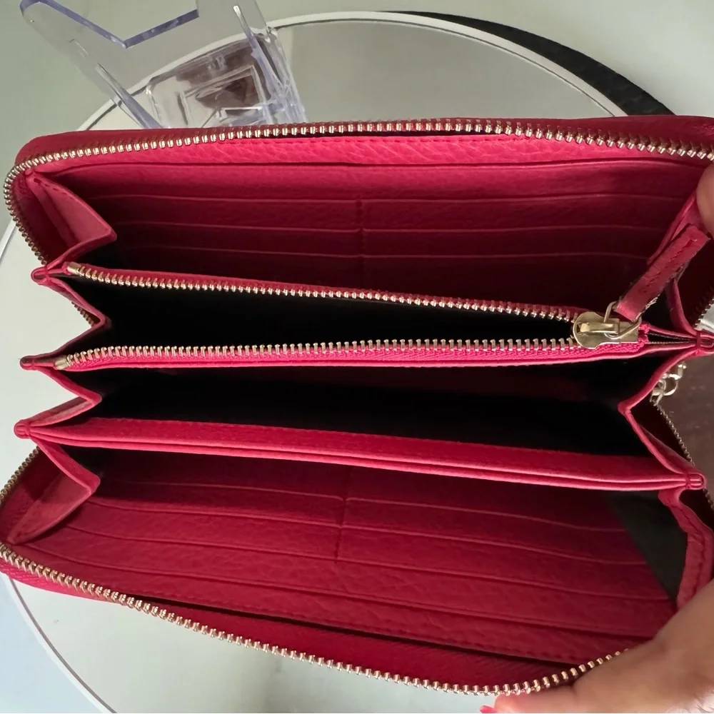 Gucci Fuchsia SoHo Leather Zip Araund Wallet - Picture 3 of 4